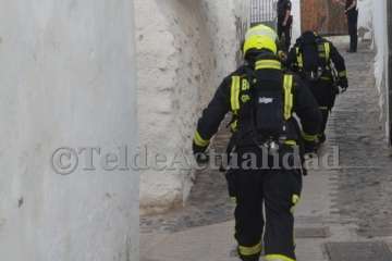 Un cortocircuito causa un incendio en una casa del núcleo histórico de Telde (Foto TA)